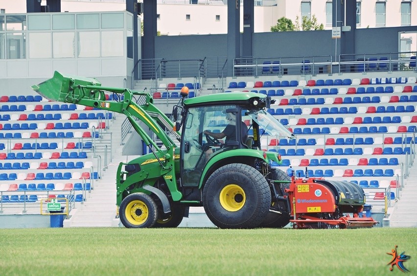 Trwają przygotowania stadionu przy ulicy Narutowicza 9 do rozgrywek piłkarskiej ekstraklasy. Mecz Radomiaka z Legią w Radomiu? (ZDJĘCIA)