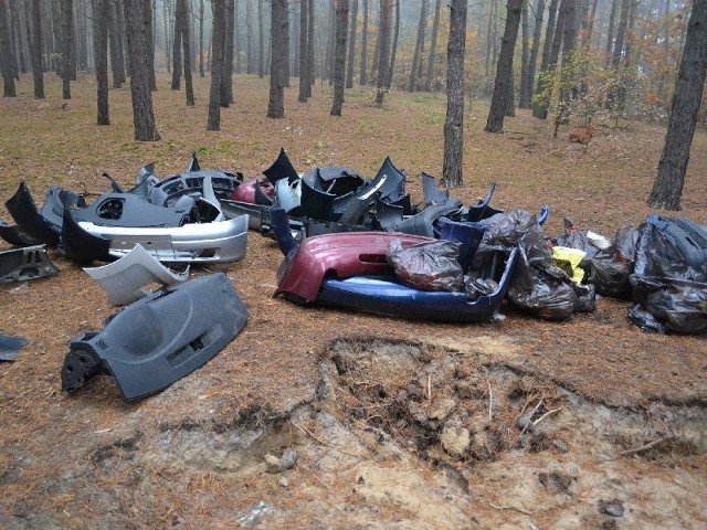 Strażnicy mają pewność, że części samochodowe pochodzą z warsztatu działającego w mieście lub na jego peryferiach.