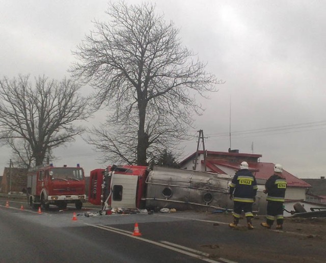 Wypadek w Pękaninie koło Malechowa.