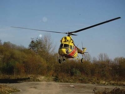 Helikopter startujący z lądowiska myślenickiego zlokalizowanego przy zakopiance FOT. KATARZYNA HOŁUJ