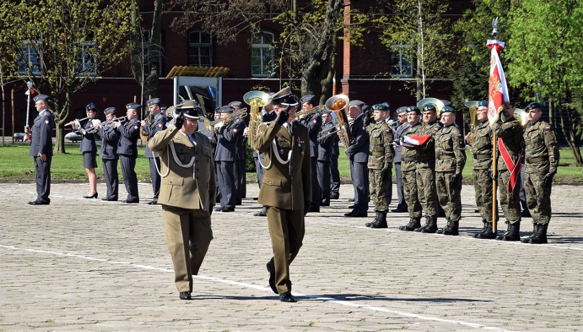 W koszarach przy ul. Dworcowej w Inowrocławiu odbył się...