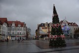 Nowa choinka na nowym placu Wolności w Szczecinku [wideo, zdjęcia]