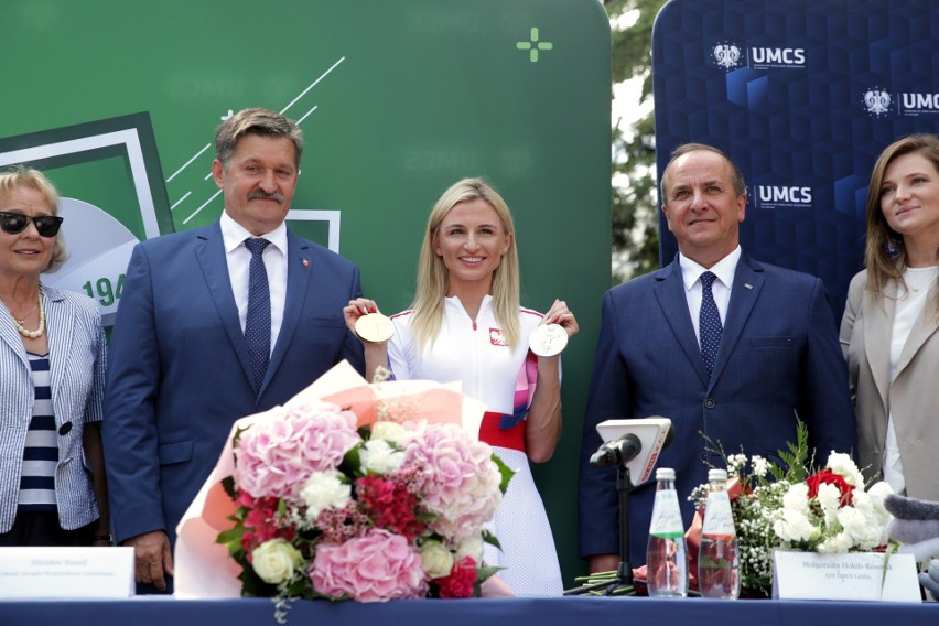 Małgorzata Hołub-Kowalik zaprezentowała w Lublinie swoje dwa medale Igrzysk Olimpijskich. Zobacz zdjęcia