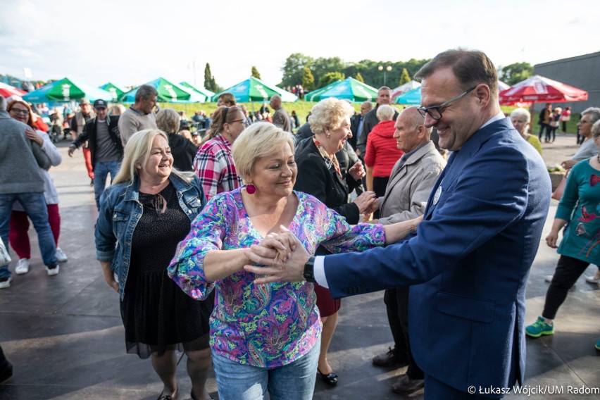 Radosław Witkowski, prezydent Radomia świętował urodziny. W prezencie wizyta w kinie i spełnione marzenie - Iga Świątek wygrała w Paryżu