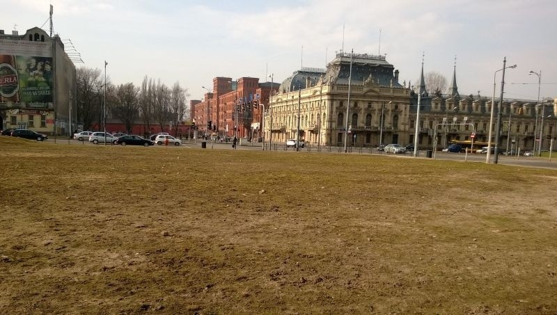 Działki w dobrym punkcie, ale za drogie. Miasto sprzedaje i sprzedać nie może