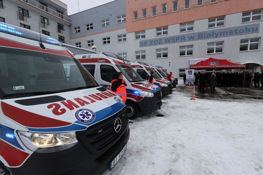 Bogdan Kalicki, dyrektor pogotowia mówi, że na pieniądze,...