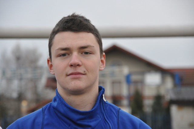 Eryk Kołodziejski wznowił już treningi z Szydłowianką, ale na razie nie wiadomo, czy będzie w pełni gotów do gry na początku rundy wiosennej.