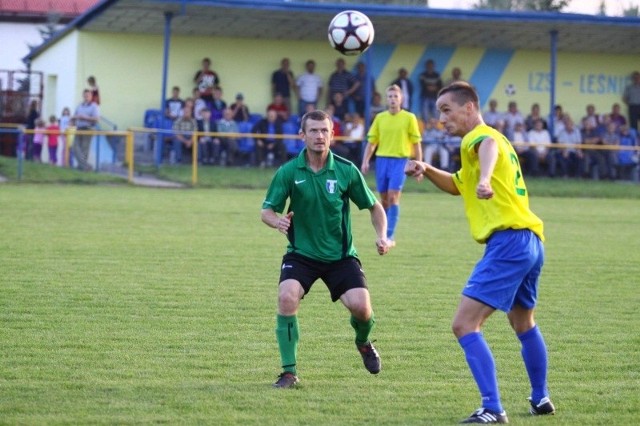 Najlepszy strzelec TOR-u Piotr Sobotta (w zielonej koszulce) wraca do gry po jednym meczu pauzy za żółte kartki.