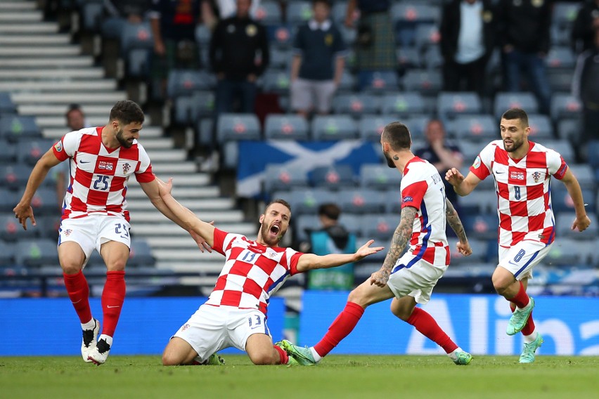 Piłkarze reprezentacji Chorwacji cieszą się po bramce w...