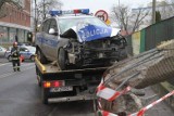 Wypadek radiowozu we Wrocławiu. Wciąż szukają kierowcy BMW