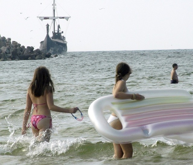 Dzieci na plaży gubią się codziennie. Wystarczy chwila nieuwagi. 