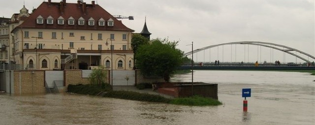 Odra - most Piastowski. Zdjęcie z wtorku.