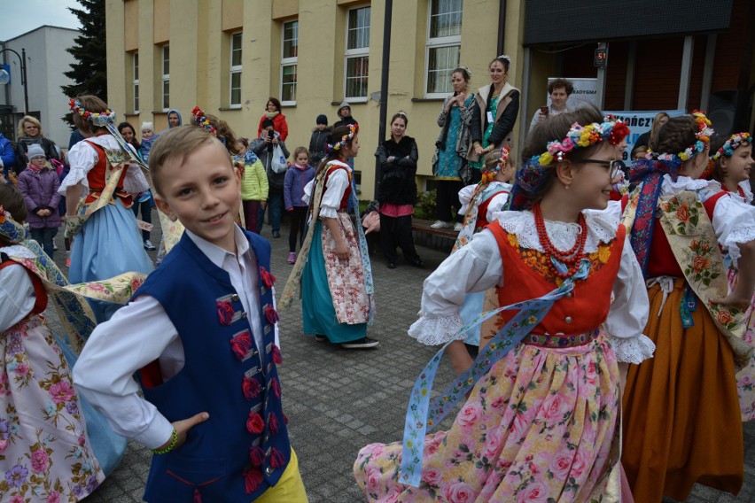 Tancerze opanowali centrum Piekar Śląskich