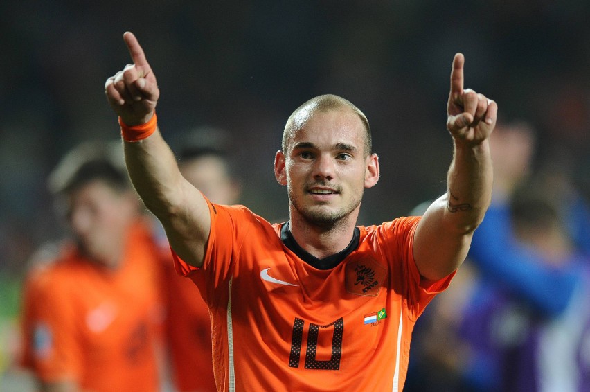 W 2010 roku Weslei Sneijder został wicemistrzem świata z...