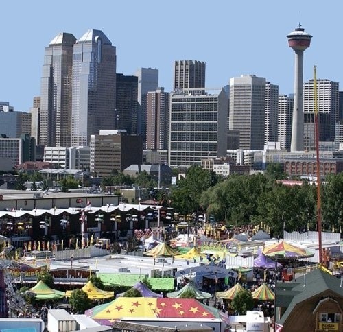 Calgary - największe miasto Alberty, najbardziej rozwiniętej gospodarczo preriowej prowincji Kanady.