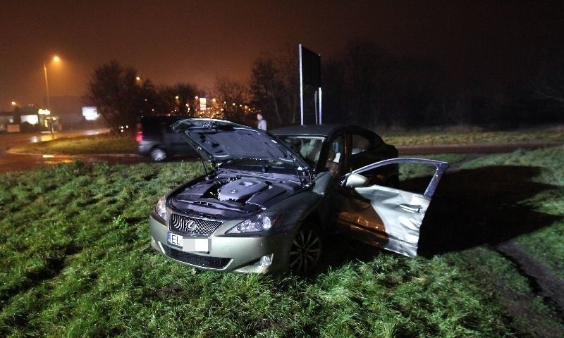 Wypadek na Maratońskiej, trzy osoby ranne 