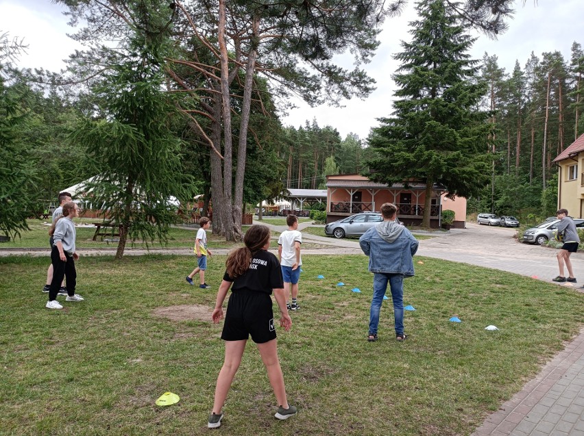 Nasza akcja "Pociąg marzeń" kolejny raz wywołała uśmiechy na twarzach dzieci. Wyjątkowy obóz sportowo-naukowy w Wielu