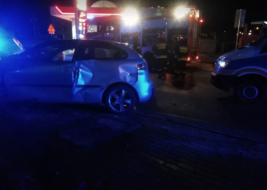 Groźne wypadki na drogach krajowych w Łódzkiem. Nie żyje mężczyzna