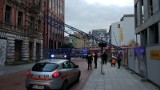 Przewrócił się żuraw na OFF Piotrkowska w centrum Łodzi [ZDJĘCIA]