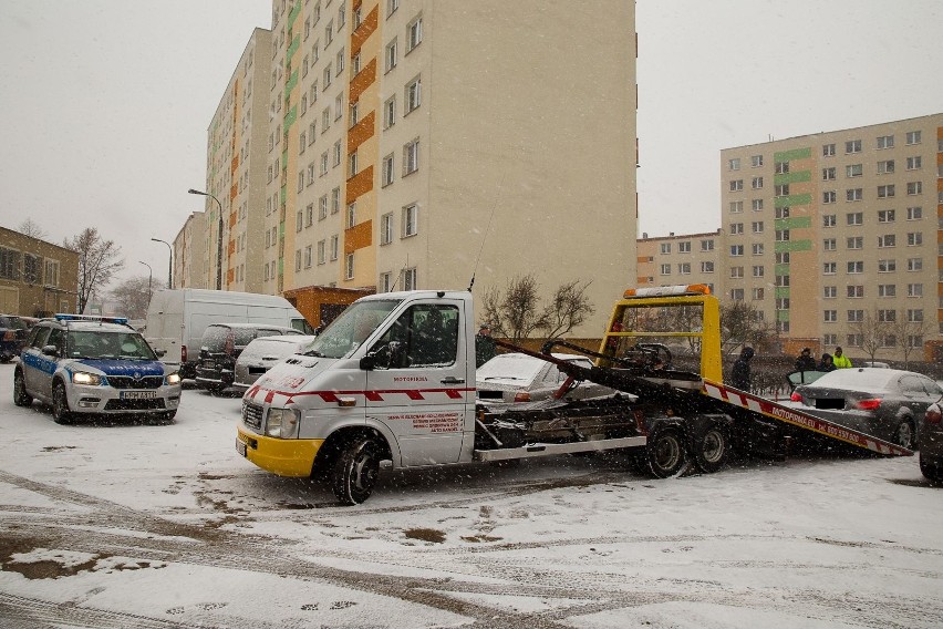 Gdy wybiegł z pojazdu, padły strzały ostrzegawcze. Wkrótce...