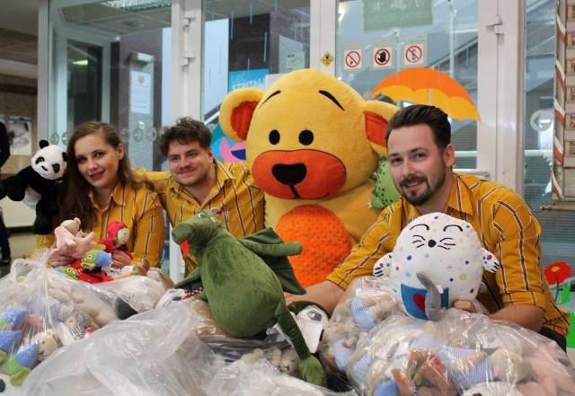 Dzięki zbiórce zorganizowanej przez IKEA Katowice do Górnośląskiego Centrum Zdrowia Dziecka w Katowicach trafiło 300 pluszaków