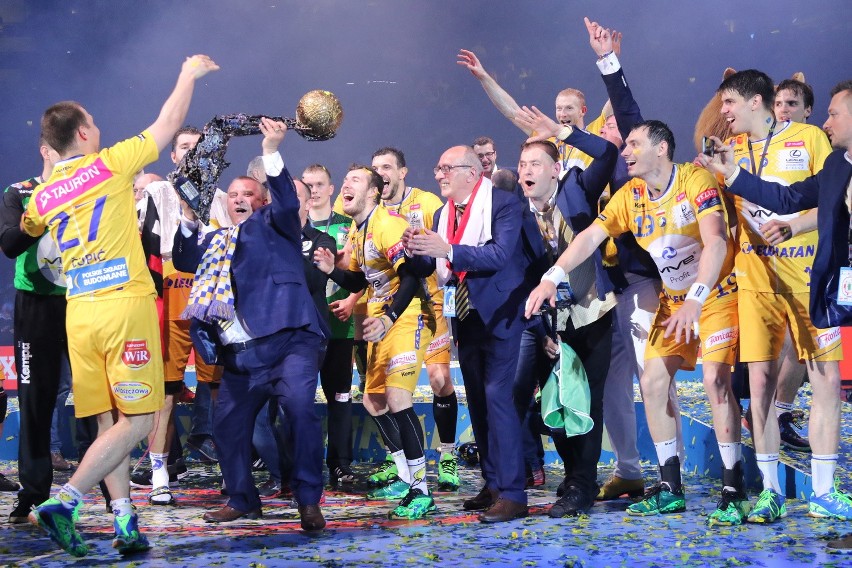 Vive Tauron Kielce po horrorze wygrał z Veszprem i zwyciężył w Lidze Mistrzów