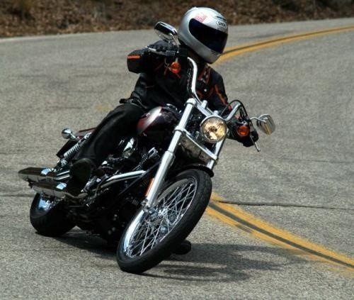 Fot. Harley-Davidson: Dyna to motocykl o bardziej zadziornym...