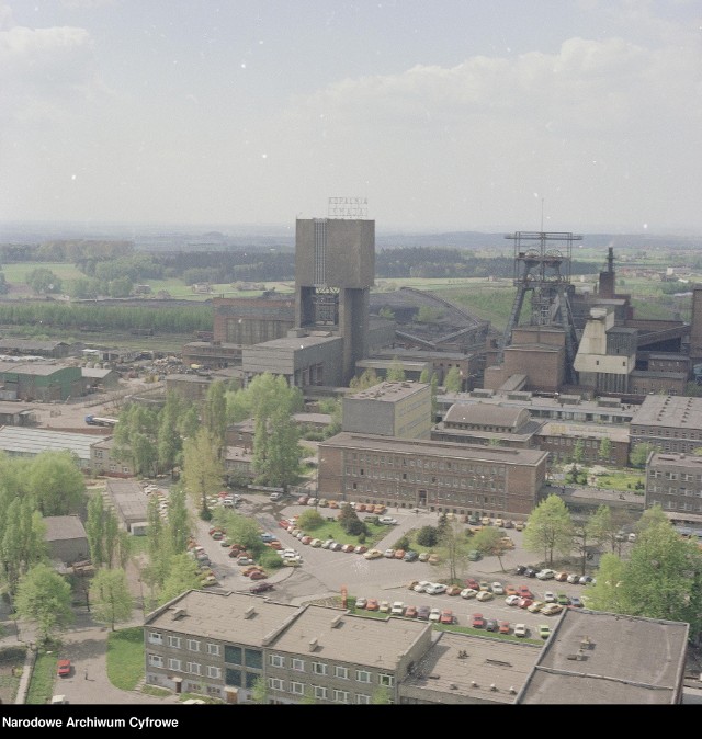 Kopalnia 1 Maja w Wodzisławiu Śląskim zaczęła fedrować węgiel na początku lat 50. ubiegłego wieku, a zakończyła działalność w 2001 r.