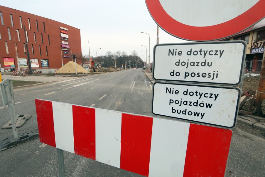 Fabryczna w Lublinie już bez aut. Sprawdź, jak jeździ komunikacja miejska. Zobacz też zdjęcia