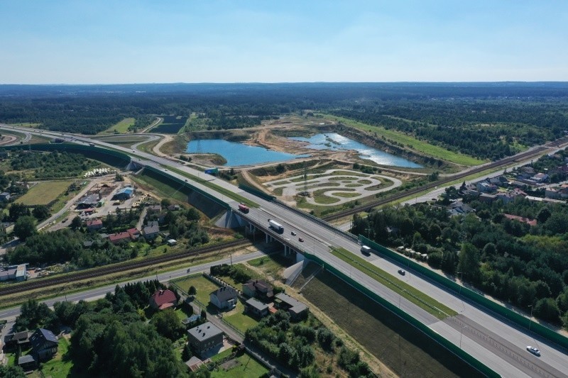 Odcinek autostrady A1, będący obwodnicą Częstochowy, jest...