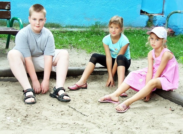 Sanepid sprawdził, że w próbkach piasku piaskownicy przy ul. Kosynierów Gdyńskich nie ma pasożytów. Jest czysty i dzieci mogą się spokojnie bawić.