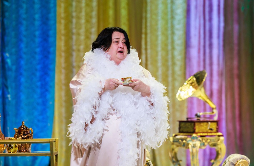"Boska" - premiera w Teatrze Śląskim 5 stycznia. Rozmowa z Grażyną Bułką,  kreującą rolę Florence Foster Jenkins
