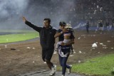 Koszmar po meczu piłkarskim w Indonezji. Rośnie bilans ofiar śmiertelnych