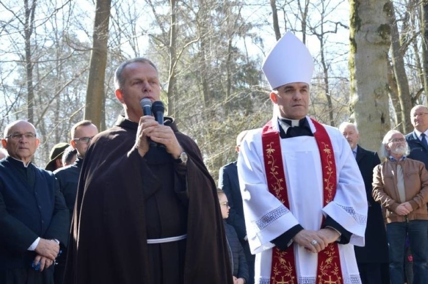 Misterium Męki Pańskiej na Kalwarii Wejherowskiej 2019. Inscenizacja drogi krzyżowej w Wielki Piątek, 19.04 [ZDJĘCIA] 