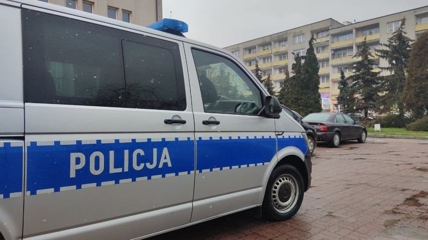  Ścigany w  Europie 27-letni Tadżyk został zatrzymany przez policję w Piotrkowie. Wpadł, bo zostawił dziecko w aucie Zobacz zdjęcia