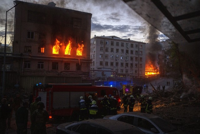 Był to jeden z najgroźniejszych ataków na Kijów od czasu wycofania się sił rosyjskich ze stolicy kilka tygodni temu