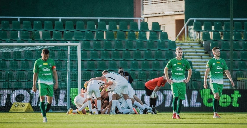 Finałowy mecz barażowy o awans do Ekstraklasy. Warta Poznań - Radomiak 2:0. Dwa gole zostały strzelone z rzutów karnych [GALERIA ZDJĘĆ]