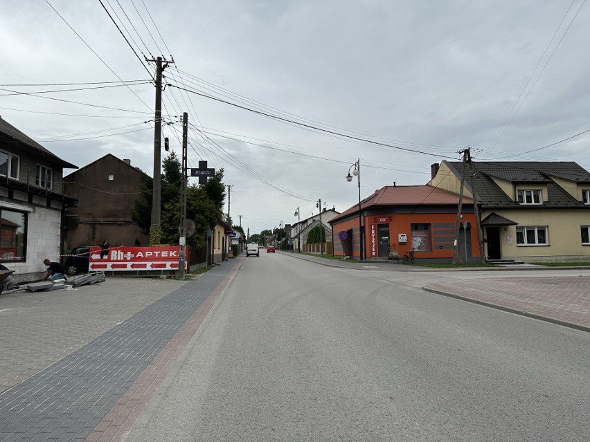 Jedna z głównych dróg Sobkowa, ulica Kielecka została...