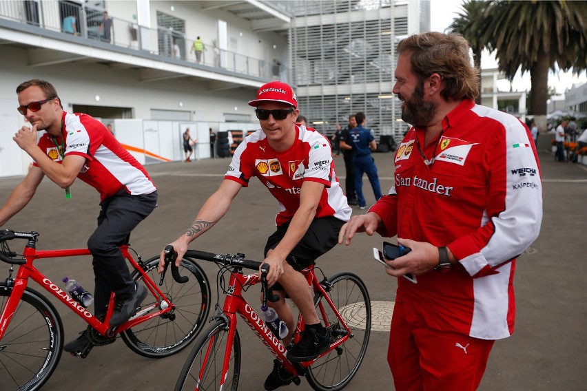 Kimi Raikkonen (Ferrari) podczas rekonesansu toru w Mexico...