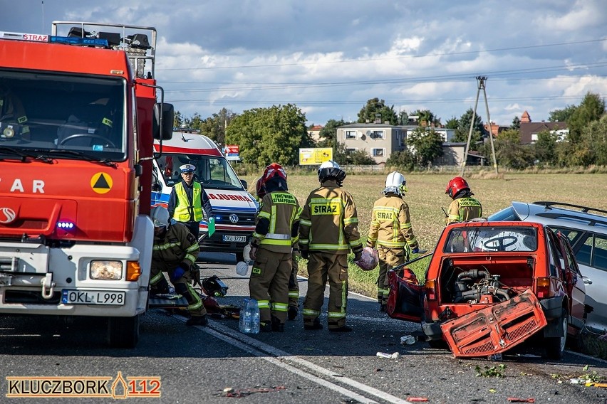 Czołowe zderzenie koło Kluczborka.