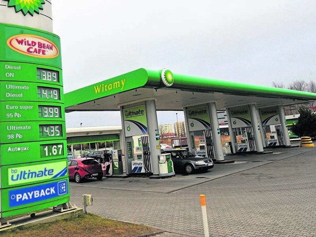 Ceny paliw w Koszalinie. W ciągu miesiąca drożej nawet o 30 groszy Ceny benzyn i oleju znów idą w górę