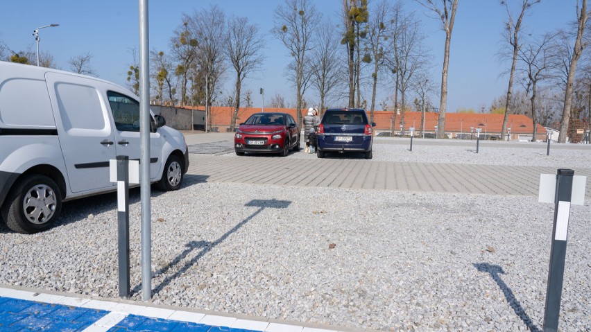 Na osiedlu Dambonia powstał nowy parking.