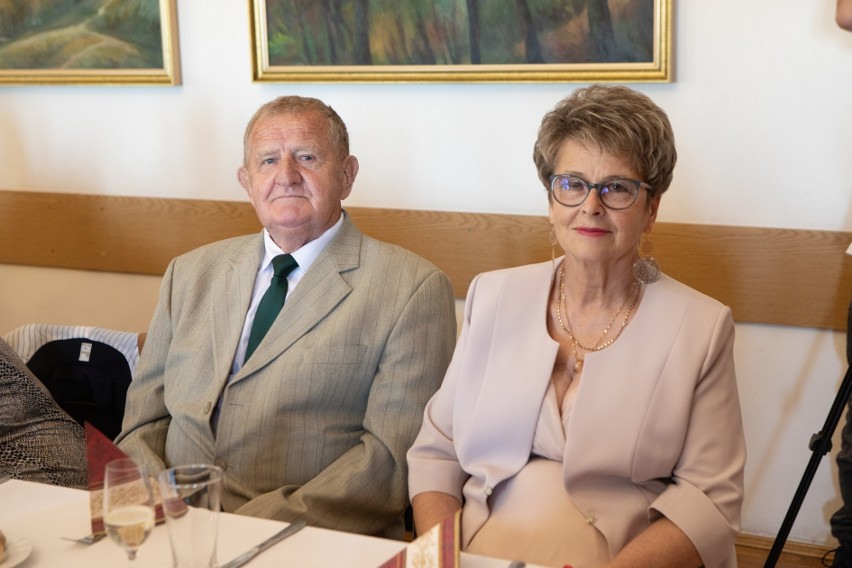 Złote gody w gminie Pińczów. 50 lat małżeństwa świętowało 58 par. Zobacz zdjęcia