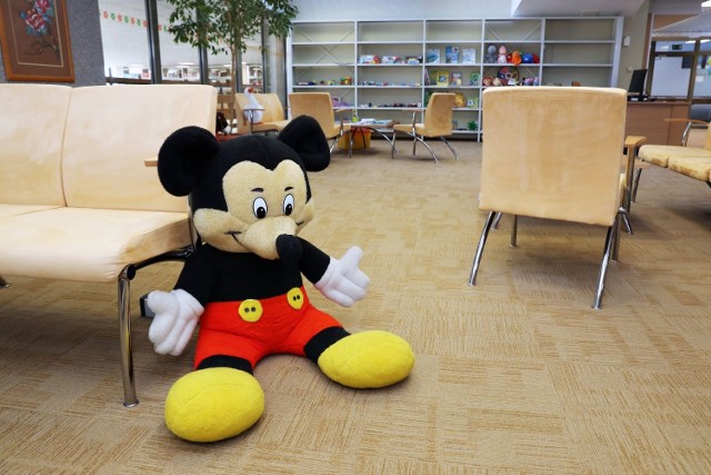 Taka przyjazna przestrzeń stworzona została dla dzieci i ich rodziców z Ukrainy w Bibliotece Uniwersyteckiej UMK.