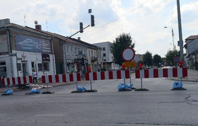 Remont ulicy Radomskiej utrudnia działalność lokalnym przedsiębiorcom.