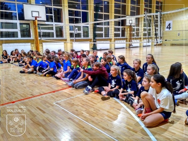 Podczas turniej dziewczęta rywalizowały w trzech kategoriach wiekowych. Najlepsze okazały się zawodniczki Victorii Kazimierzy Wielkiej, MKS MOS Wieliczka oraz LUKS Sukces Komprachcice.