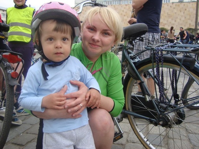 Mały Franek był jednym z najmłodszych uczestników piątkowej masy krytycznej. Na rowerowy przejazd po Gorzowie zabrała go mama Agnieszka.