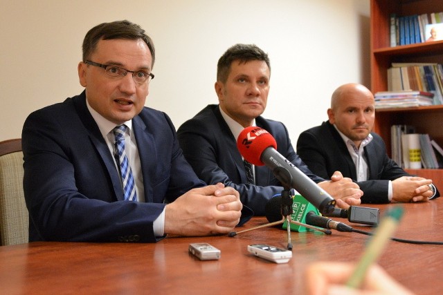 Od lewej: prezes Solidarnej Polski Zbigniew Ziobro oraz szef struktur tego ugrupowania w regionie Jacek Włosowicz.