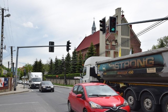 Ruch na drodze krajowej w Zabierzowie jest bardzo uciążliwy. Mieszkańcy i samorządowcy z od lat zabiegają o budowę obwodnicy