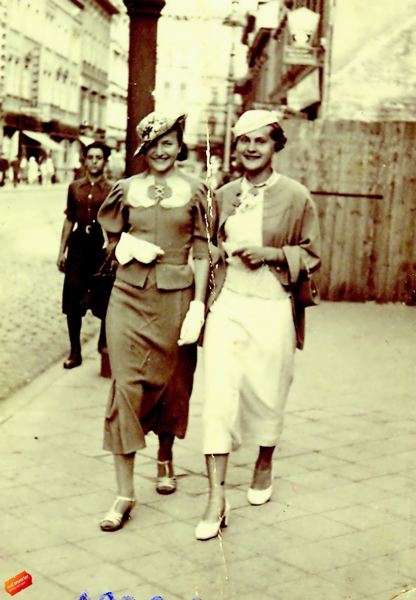 Ulica Gdańska. Pani Ania z koleżanką, lata 30.
